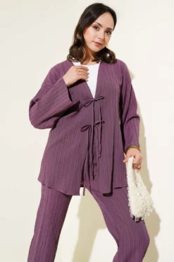Alternative view of Front Tied Crinkled Two-Piece Set
