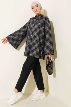 منظر بديل لـ Button-Up Checkered Shirt Black