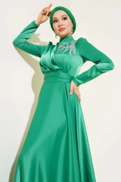 Embellished Satin Evening Dress with Belt en gros dress view 2 - Hicabistan usine Turquie