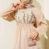 Embroidered Tiered Dress with Elastic Waist Beige al por mayor dress view 2 - Hicabistan fábrica Turquía