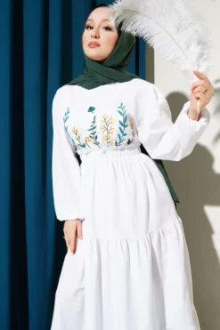 Embroidered Tiered Dress with Elastic Waist White en gros dress view 2 - Hicabistan usine Turquie