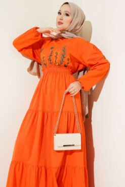 Vue alternative de Embroidered Tiered Dress with Elastic Waist Orange