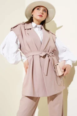 Alternative view of Shoulder Epaulet Belted Vest Two-Piece Set Powder Pink