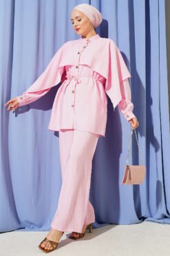 Shoulder Cape with Gold Button Two-Piece Set Pink groothandel clothing set - Hicabistan Turkije fabriek
