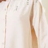 Shirt with Shoulder Stone Stripes Beige en gros shirt view 4 - Hicabistan usine Turquie