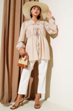 Vue alternative de Gathered Front Elastic Cuff Kimono Beige
