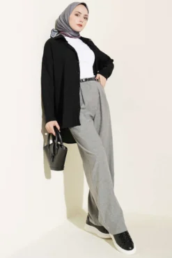 Alternative view of Pocketed Wide-Leg Trousers with Pile Detail Grey
