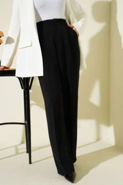 Pleated Wide-Leg Fabric Trousers Black
