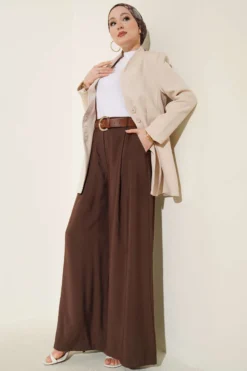 Alternative view of Pleated Belted Oversized Pants Brown