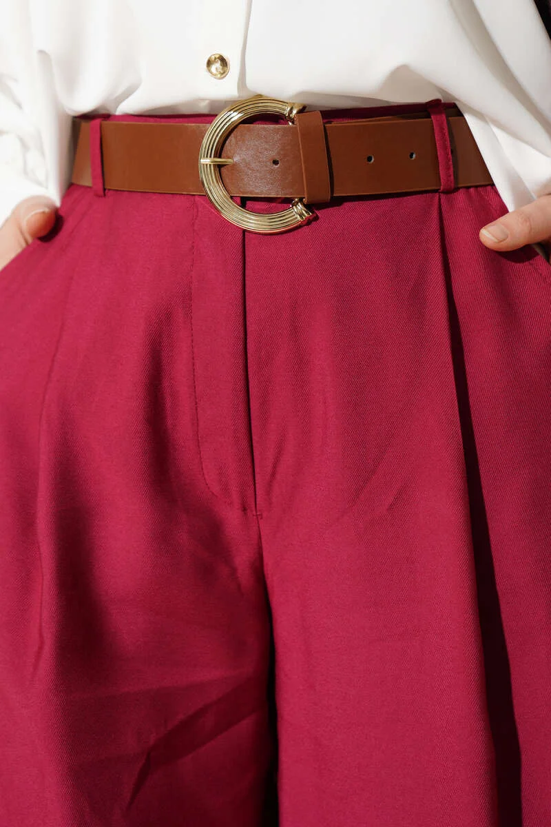 Pleated Belted Oversized Pants - Imagen 4