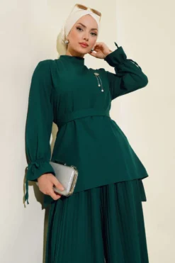 Alternative view of Pleated Pants Set Emerald