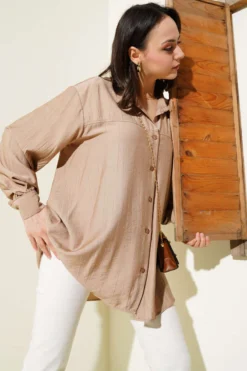 Loose Fit Shirt with Robe Stitching