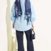Shirt with Hidden Buttons and Beaded Brooch Blue بالجملة shirt view 3 - Hicabistan مصنع تركيا