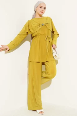 Alternative view of Embellished Side Slit Two-Piece Set