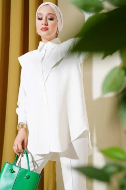 Shirt with V Detail Ecru