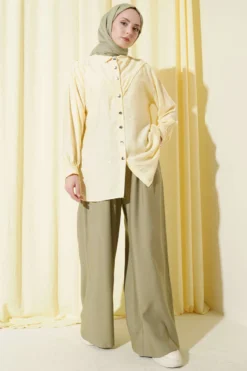 Alternative Ansicht von V Panel Stone Embellished Shirt Yellow