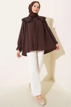 Vista alternativa di Lace Cuff Sailor Collar Shirt Brown