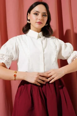 Lace Collar and Sleeve Short Shirt Ecru