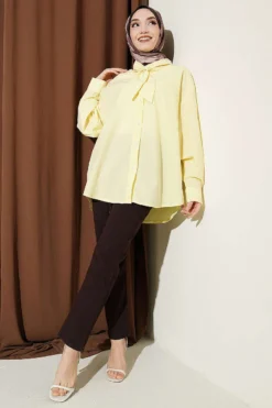Alternative view of Loose Fit Shirt with Ties at the Collar Yellow