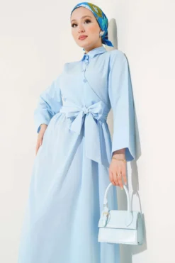 Side-Tied Half Cross Button Dress Baby Blue en gros dress view 2 - Hicabistan usine Turquie