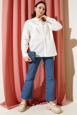 Alternative view of Leaf Embroidered Stone Shirt Ecru