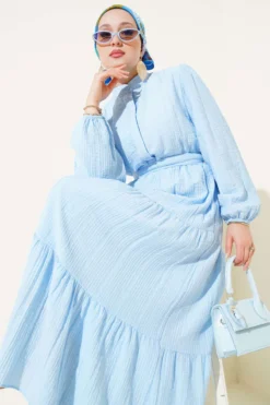 Half Buttoned Tiered Pleated Dress Blue en gros dress view 2 - Hicabistan usine Turquie