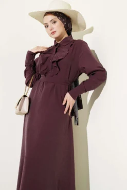 Half Button Ruffled Dress Plum en gros dress view 2 - Hicabistan usine Turquie