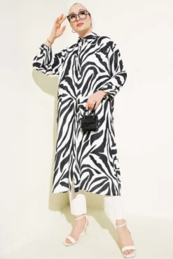 Alternative view of Long Shirt with Zebra Pattern Black
