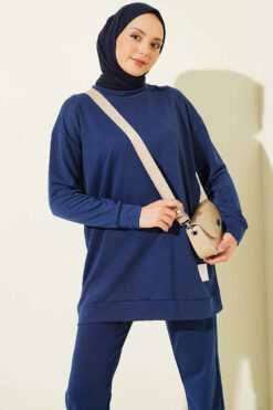 Alternative view of Emblem Detailed Basic Two-Piece Set Navy Blue