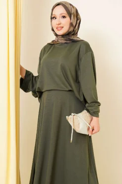 منظر بديل لـ Asymmetrical Cut Basic Skirt Set Khaki