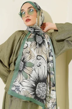 Alternative view of Sunflower Pattern Bamboo Crinkle Shawl Green