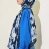 Large Flower Pattern Bamboo Crinkle Shawl Navy Blue – Bild 3