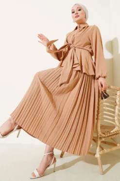 Belted Pleated Skirt Set