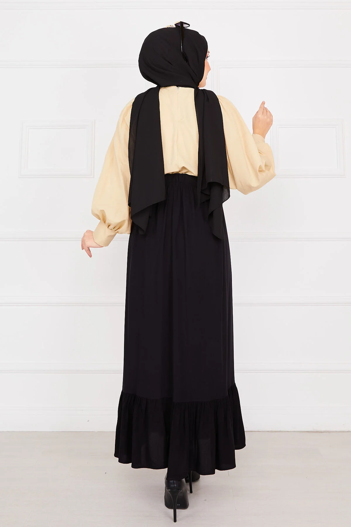 Elastic Waist Button Detail Modest Skirt Black – Image 4