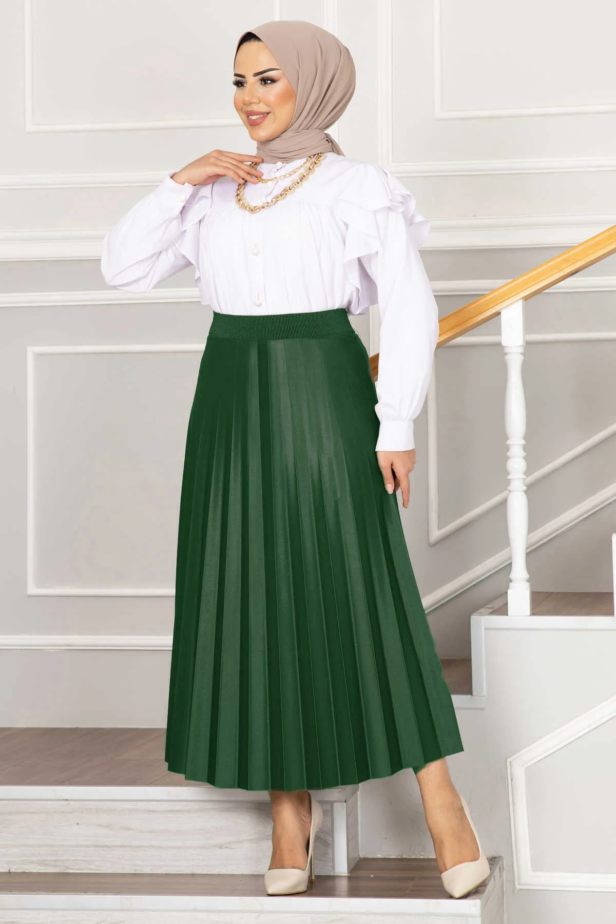 Elastic Waist Pleated Modest Skirt Emerald