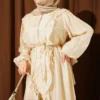 Buttoned Ruffled Dress with Tie Belt Beige – Bild 2