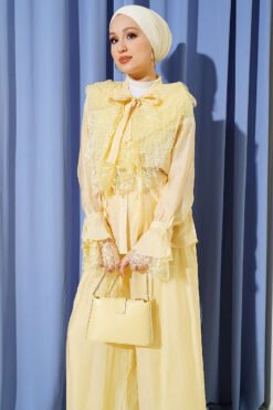 منظر بديل لـ Lace Embellished Loose Two-Piece Set Yellow