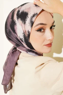 Alternative view of Striped Patterned Bamboo Scarf Brown