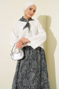 Vue alternative de Ethnic Patterned Scarf and Skirt Two-Piece Set