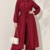 ⁦Long Tunic with Hidden Button Two-Piece Set Burgundy⁩ - الصورة ⁦2⁩