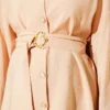 Shirt with Gold Buckle Belt Gold – Bild 4