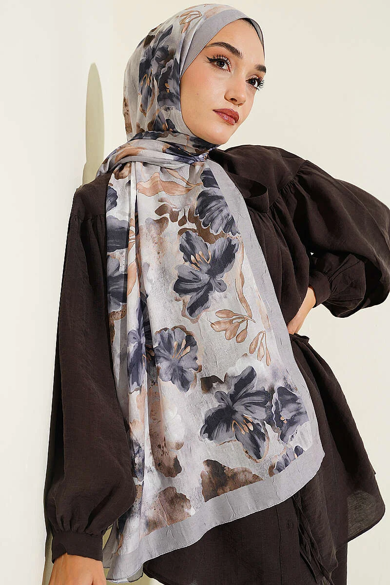 Floral Pattern Detailed Bamboo Crinkle Scarf