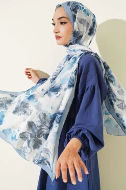 Floral Pattern Detailed Bamboo Crinkle Scarf Blue