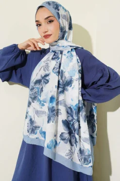 Vista alternativa di Floral Pattern Detailed Bamboo Crinkle Scarf Blue