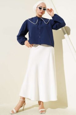 Alternative view of Navy Collar Short Shirt with Pearl Details Navy Blue