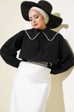 Navy Collar Short Shirt with Pearl Details Black