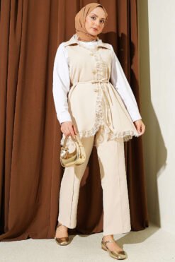 Ruffled Lace Vest Two-Piece Set Beige