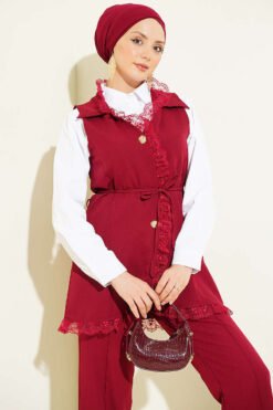 Vista alternativa di Ruffled Lace Vest Two-Piece Set Burgundy
