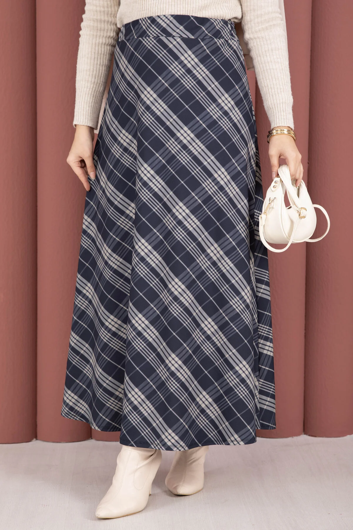 Striped Check Scuba Skirt Navy Blue - الصورة 2