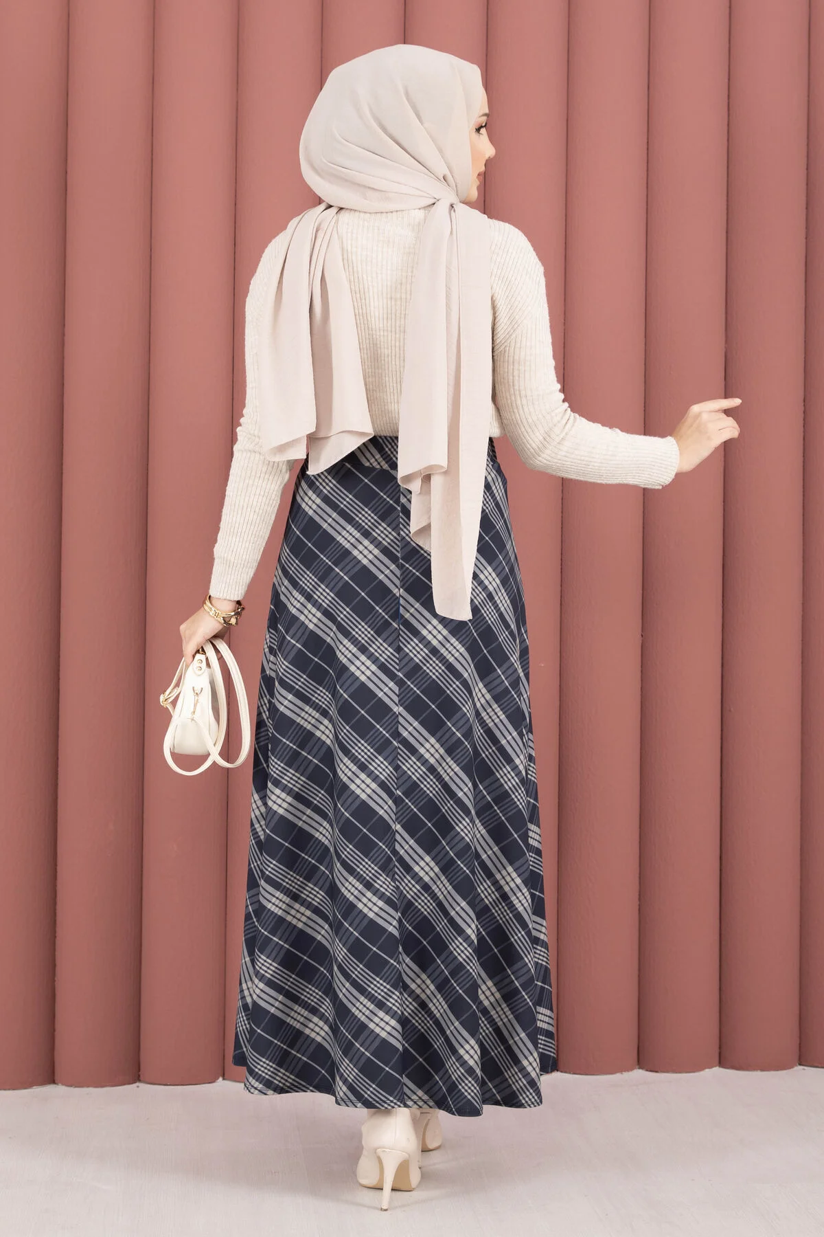 Striped Check Scuba Skirt Navy Blue - الصورة 5